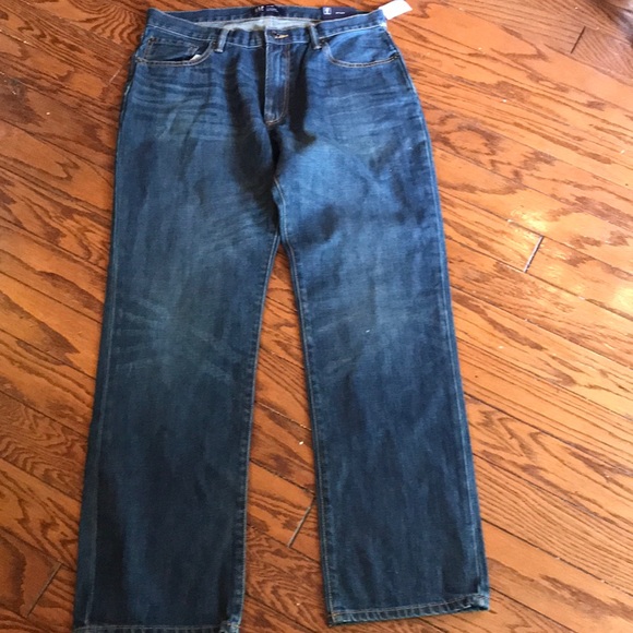NWT Men’s 33 / 32 Gap Straight Denim Jean👖❤️ - Picture 3 of 6